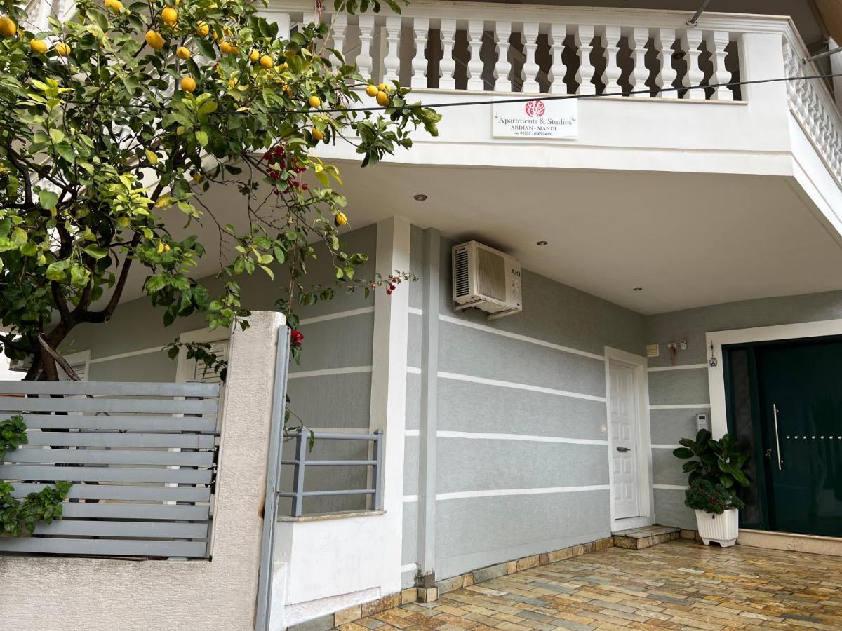 Apartments & Studios Ardian-Mandi Sarande-Albania Buitenkant foto