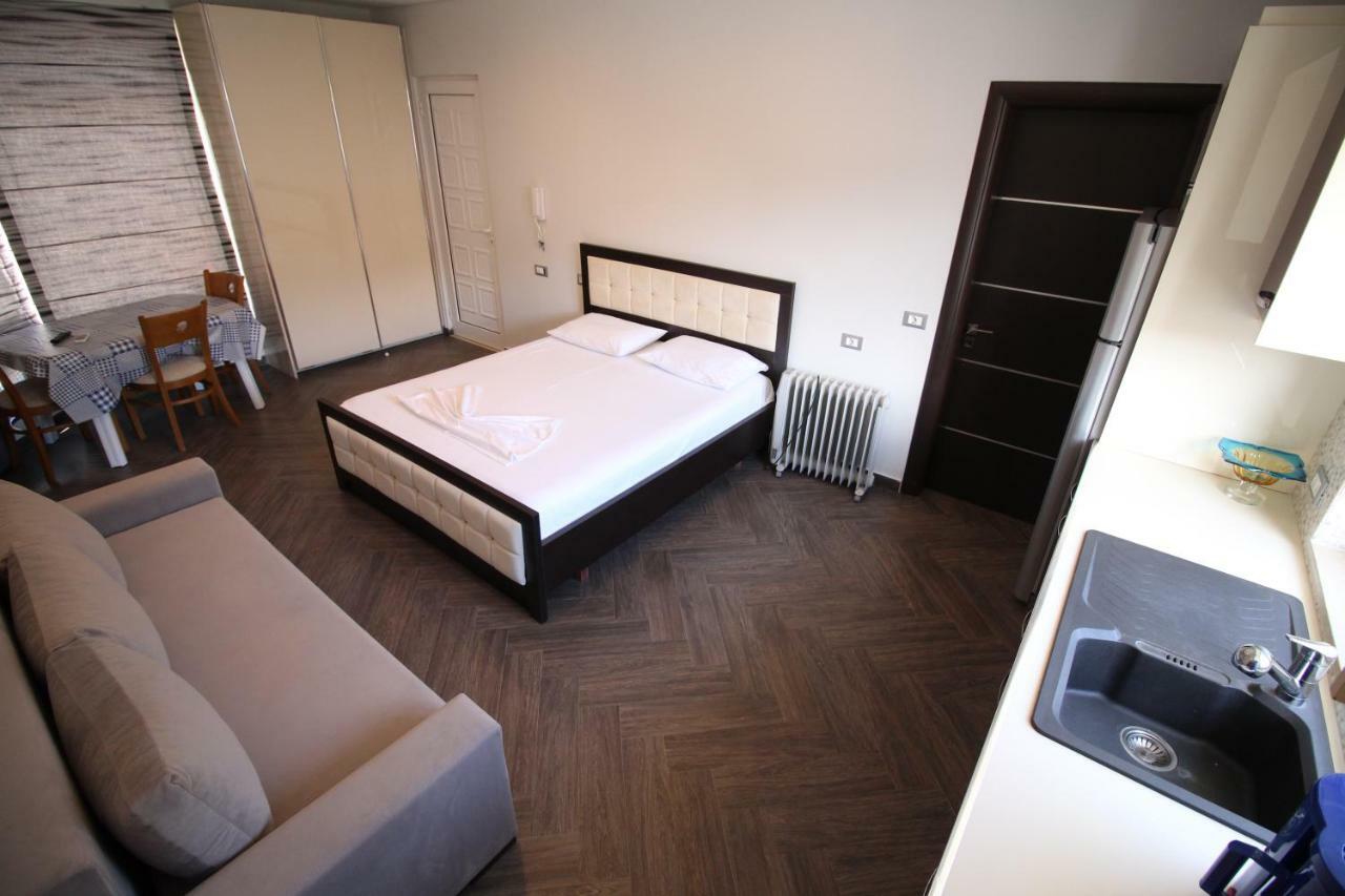 Apartments & Studios Ardian-Mandi Sarande-Albania Buitenkant foto